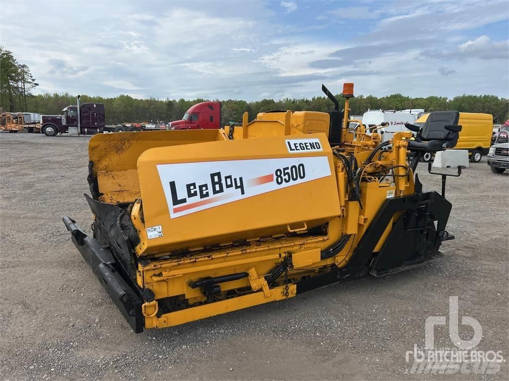 LeeBoy L8500 Finišéry