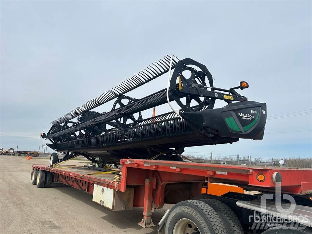 MacDon FD135 Kombajnove hlavice