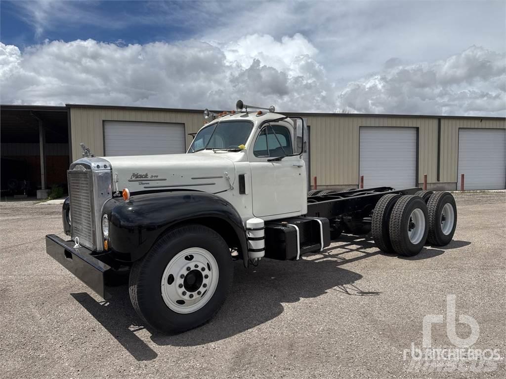 Mack B753S Nákladné vozidlá bez nadstavby