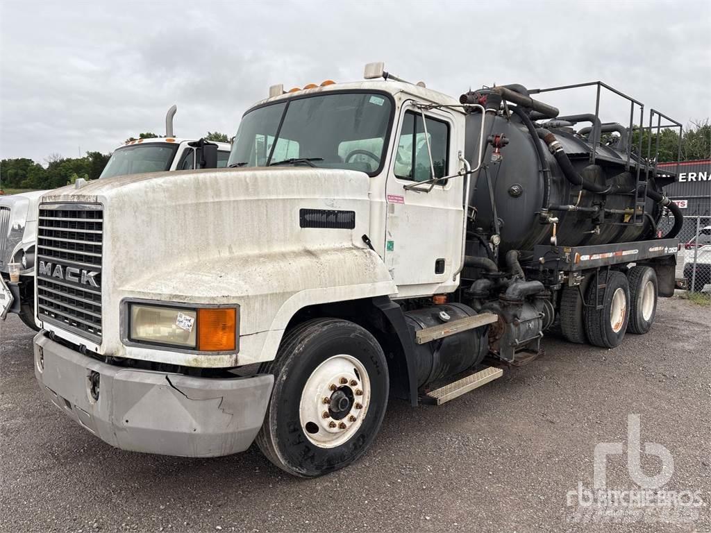 Mack CH613 Kombinované/Čerpacie cisterny