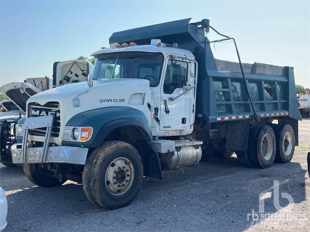 Mack CV713 Sklápače