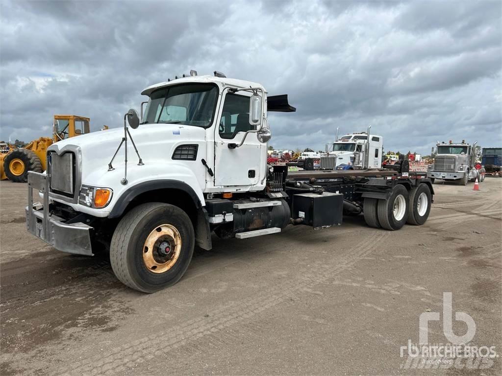 Mack CV713 Lanový nosič kontajnerov