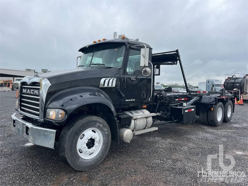 Mack GU713 Lanový nosič kontajnerov