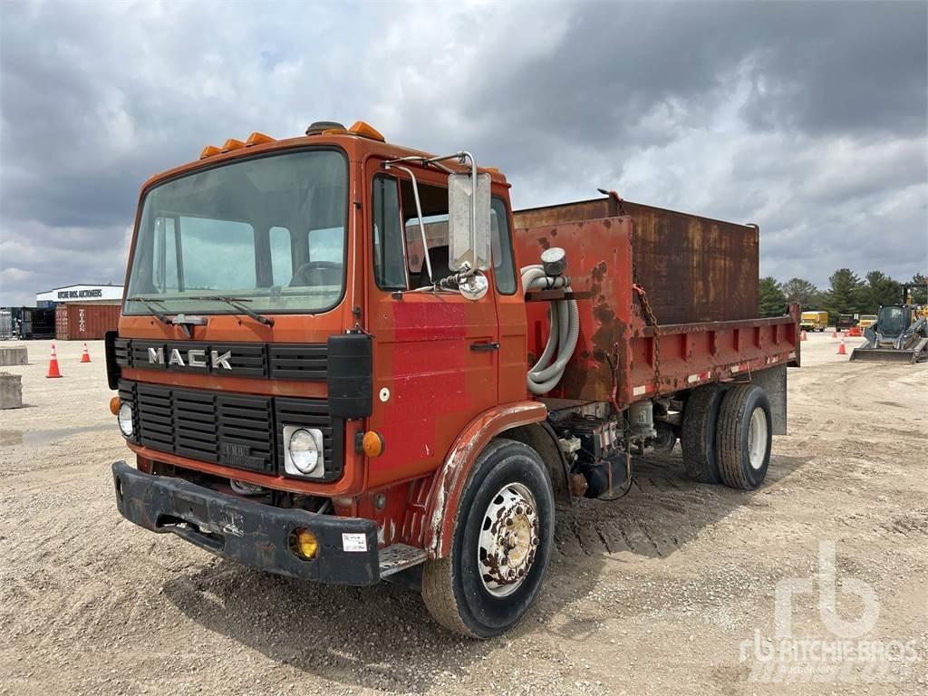 Mack MS200 Cisterny na vodu