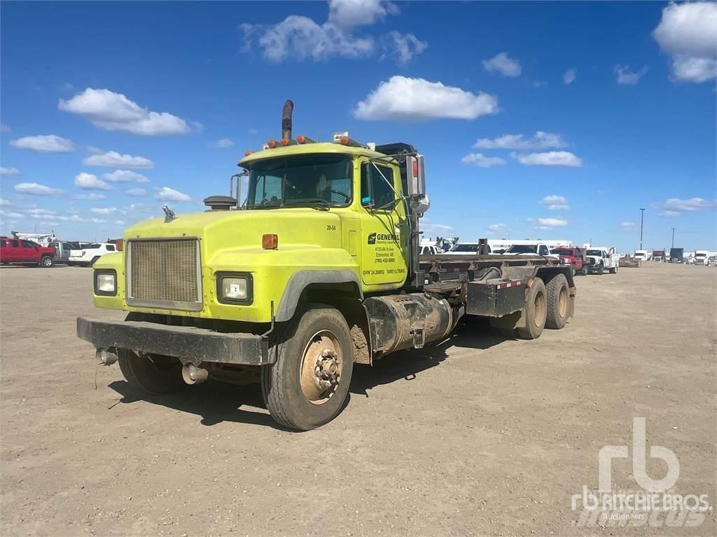 Mack RD688ST Lanový nosič kontajnerov