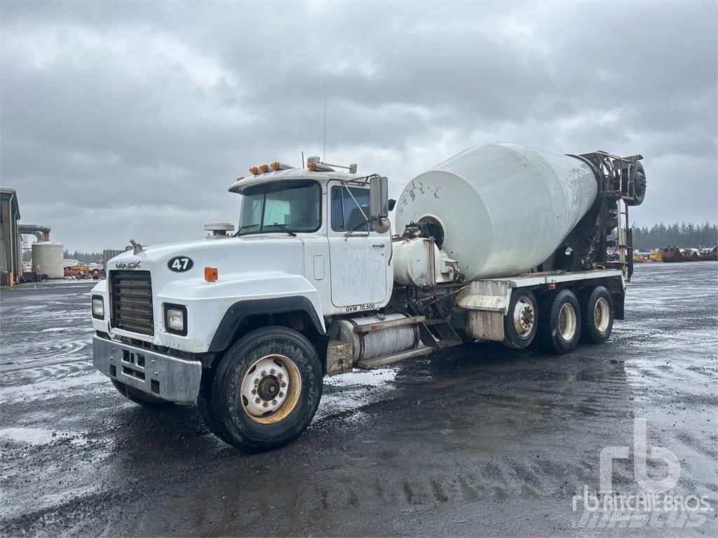 Mack RD690S Domiešavače betónu