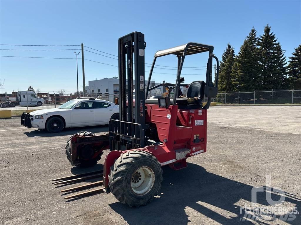 Moffett M55 Terénne vysokozdvižné vozíky