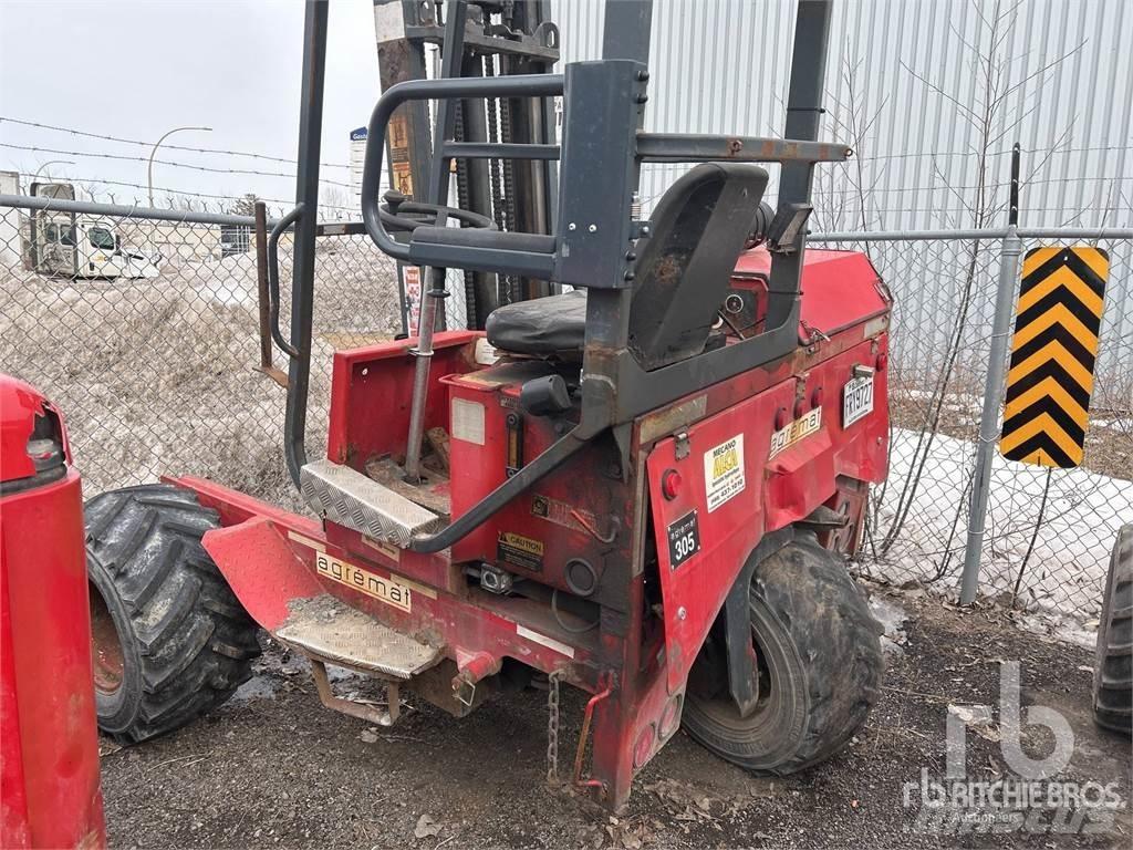 Moffett M5500 Terénne vysokozdvižné vozíky