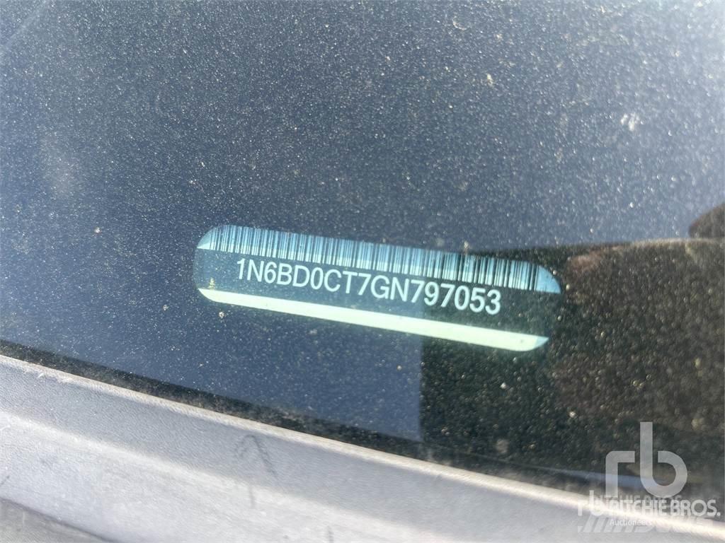 Nissan FRONTIER Nakladacia/sklápacia bočnica
