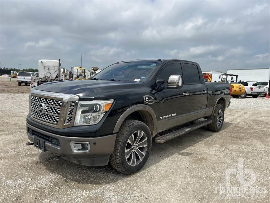 Nissan TITAN Nakladacia/sklápacia bočnica
