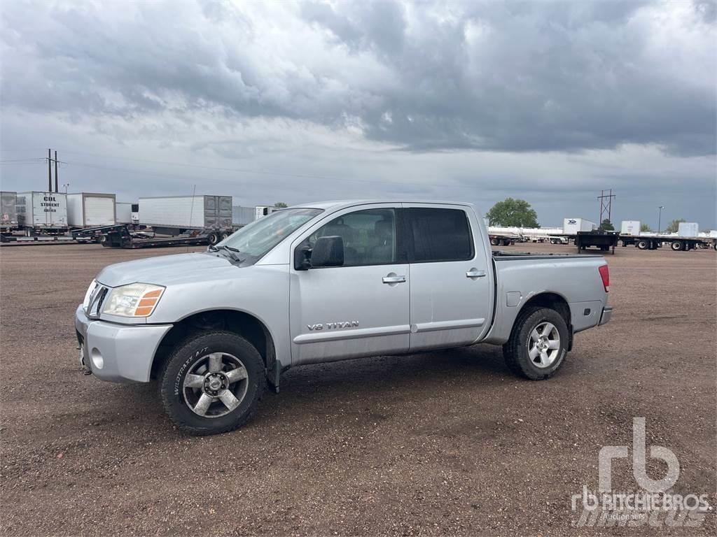 Nissan TITAN Nakladacia/sklápacia bočnica