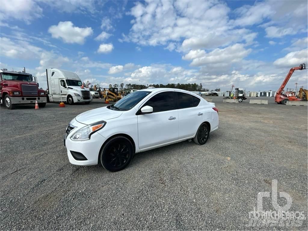 Nissan VERSA Automobily