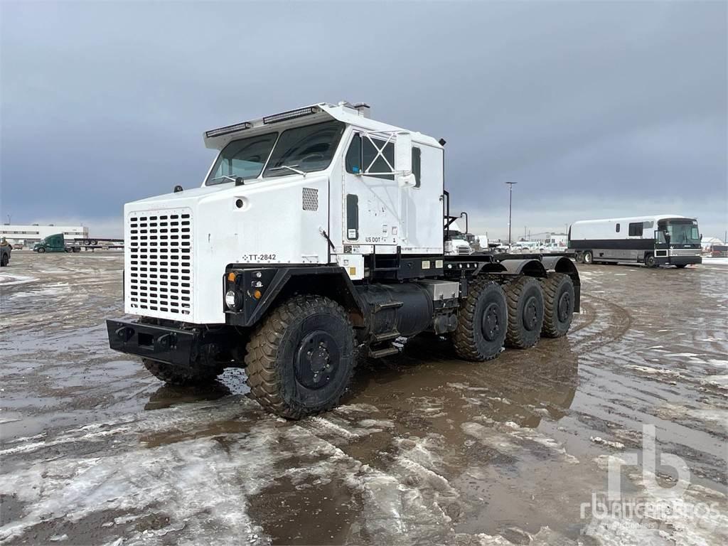 Oshkosh M1070 Valník s navijakom