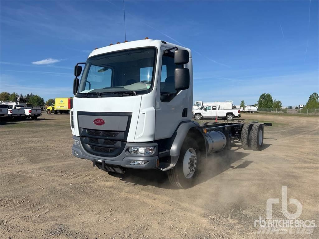 Peterbilt 220 Nákladné vozidlá bez nadstavby