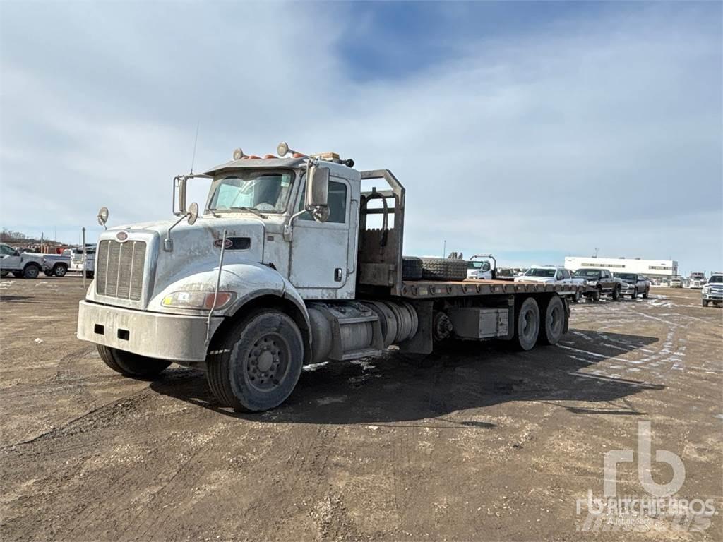 Peterbilt 348 Lanový nosič kontajnerov