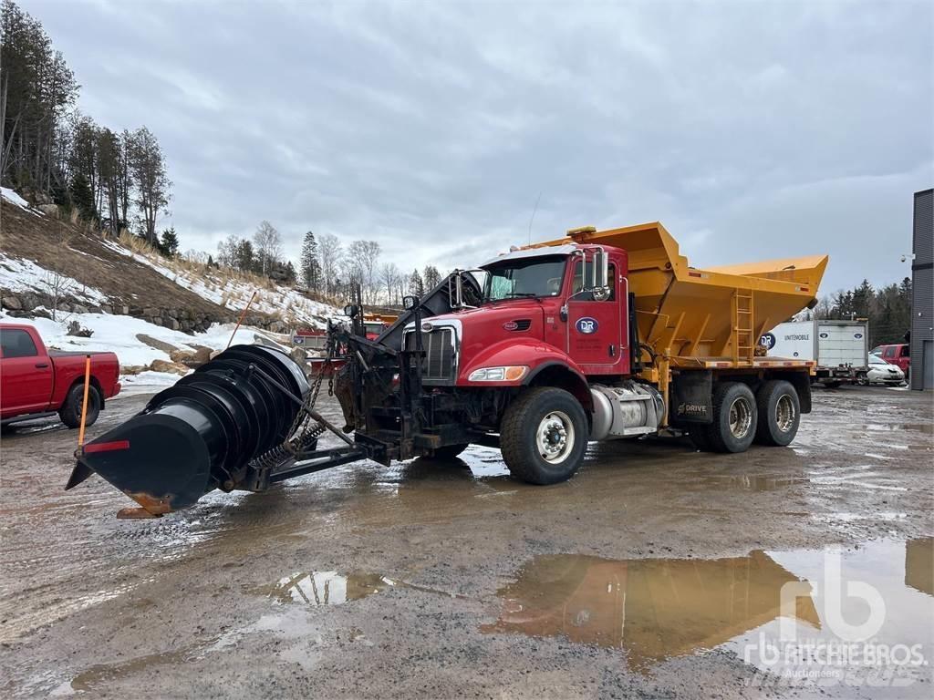 Peterbilt 348 Snežné pluhy, predné snežné radlice