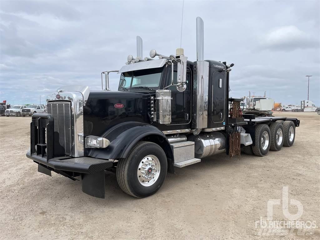 Peterbilt 367 Valník s navijakom