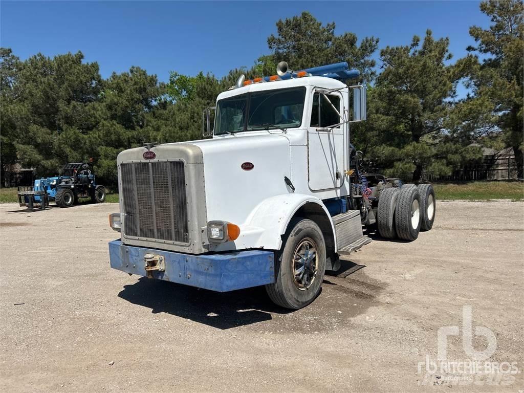 Peterbilt 378 Valník s navijakom