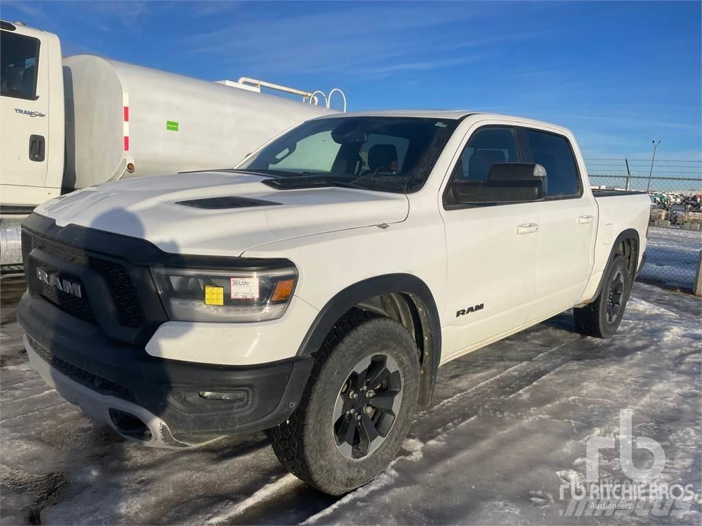 RAM 1500 Nakladacia/sklápacia bočnica