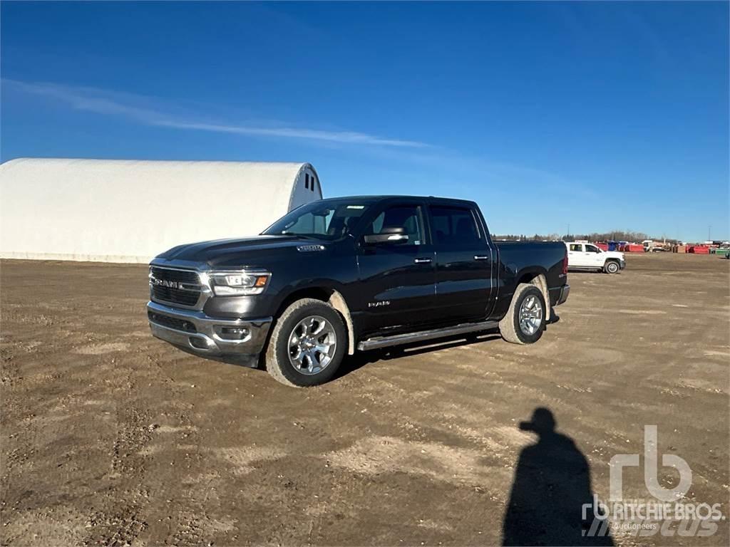 RAM 1500 Nakladacia/sklápacia bočnica