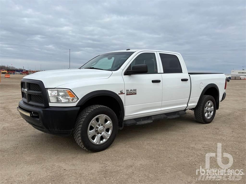 RAM 1500 Nakladacia/sklápacia bočnica
