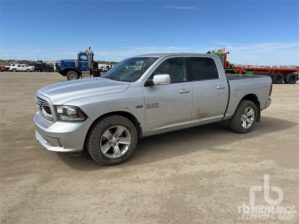 RAM 1500 Nakladacia/sklápacia bočnica