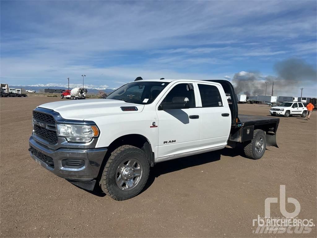 RAM 1500 Plošinové nákladné automobily/nákladné automobily so sklápacími bočnicami