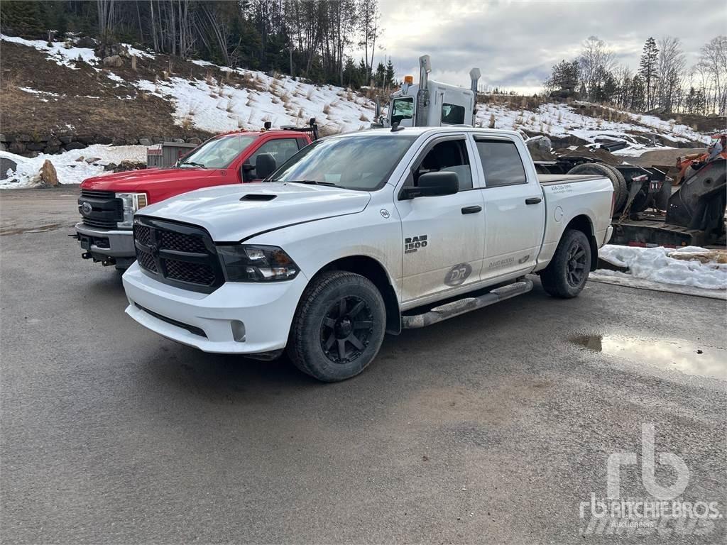 RAM 1500 Nakladacia/sklápacia bočnica