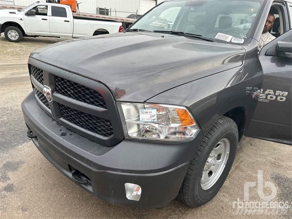 RAM 1500 Nakladacia/sklápacia bočnica