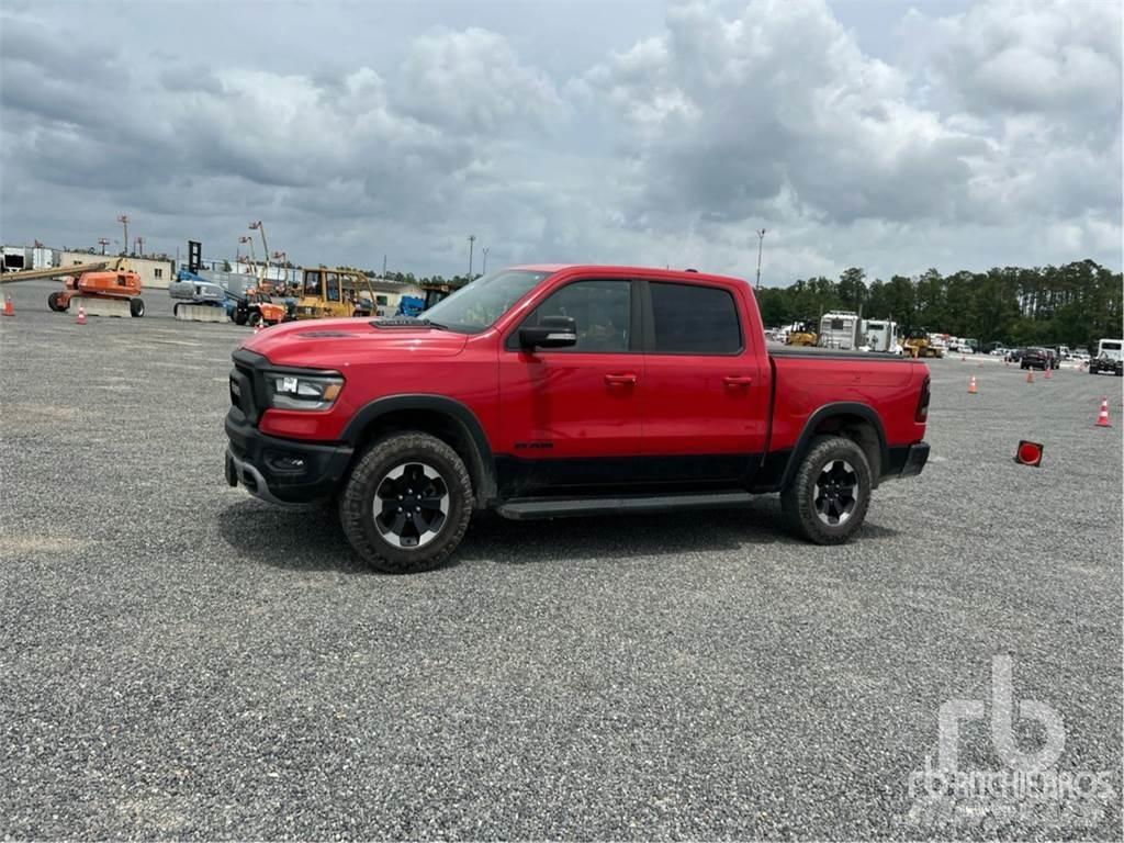 RAM 1500 Nakladacia/sklápacia bočnica
