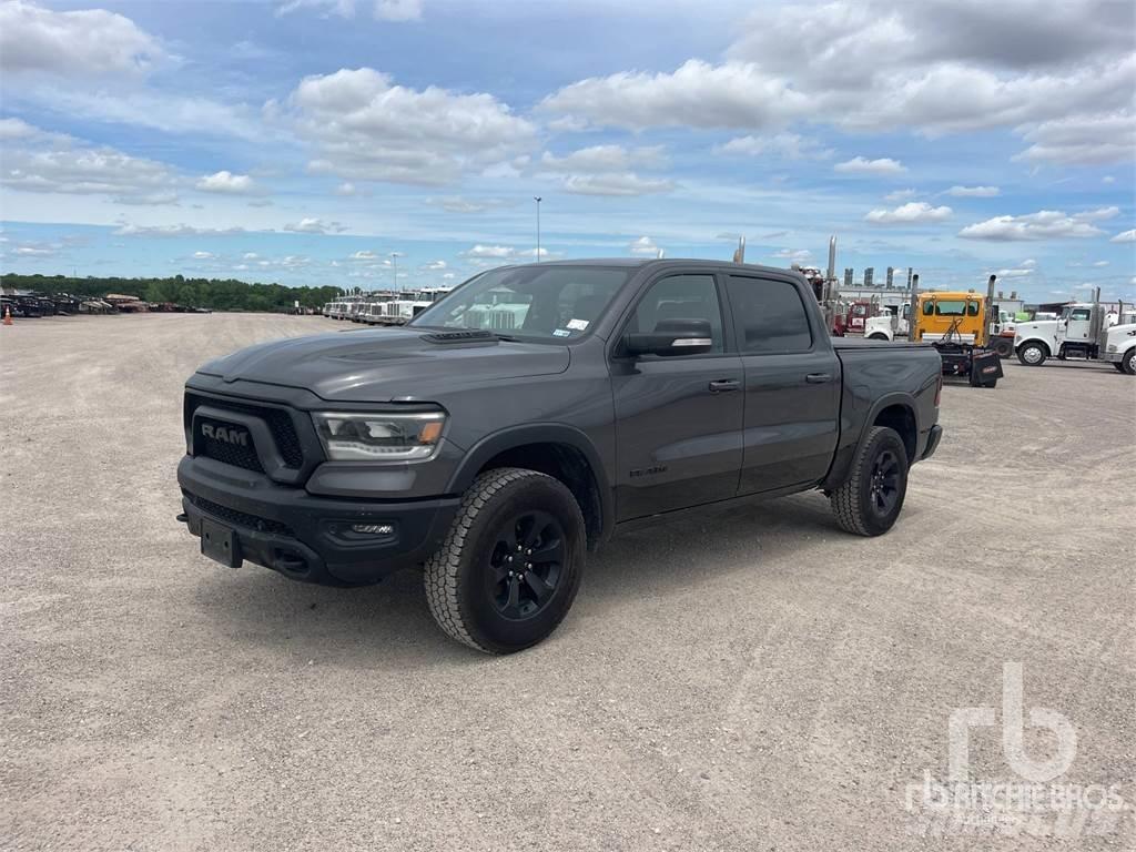 RAM 1500 Nakladacia/sklápacia bočnica