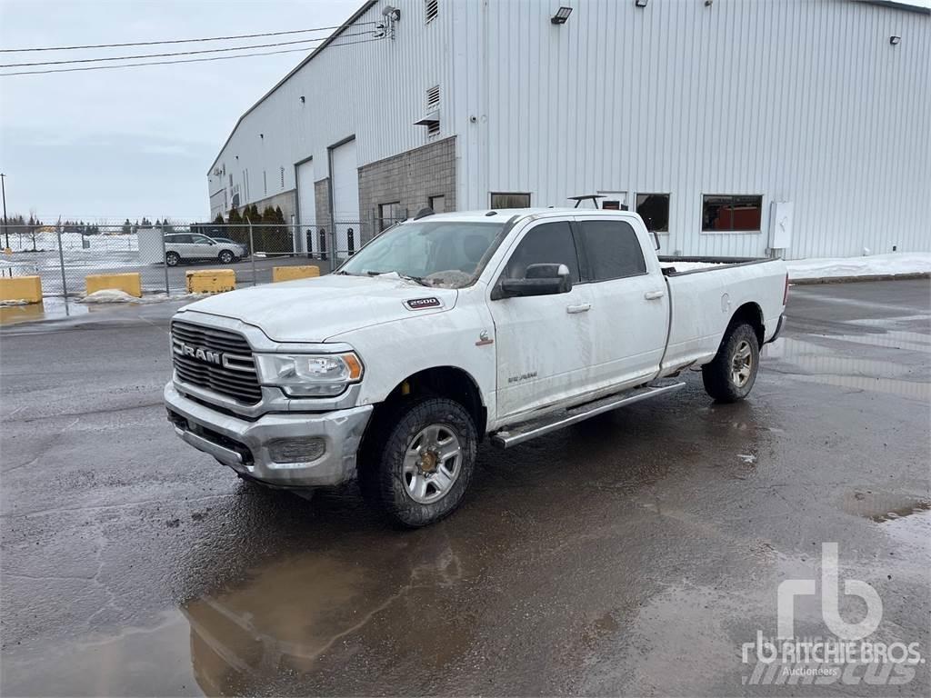 RAM 2500 Nakladacia/sklápacia bočnica