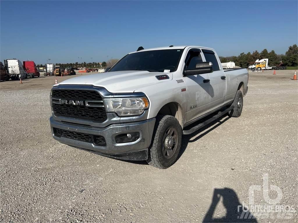 RAM 2500 Nakladacia/sklápacia bočnica