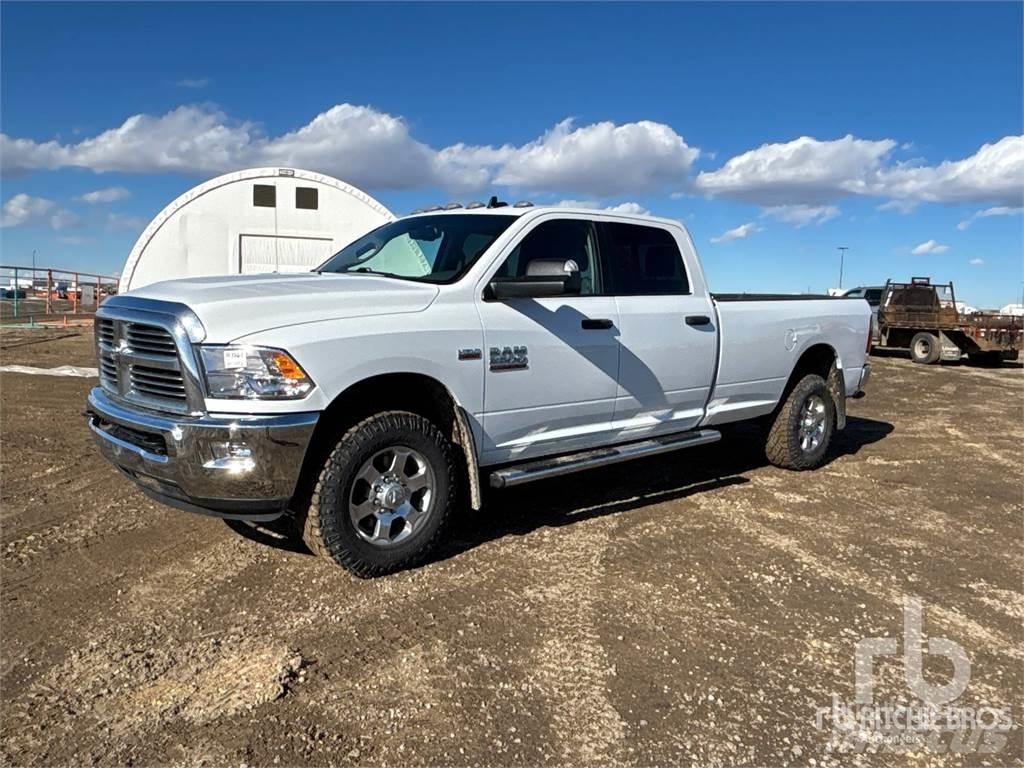 RAM 2500 Nakladacia/sklápacia bočnica