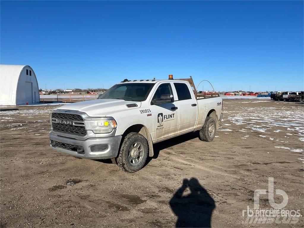 RAM 2500 Nakladacia/sklápacia bočnica