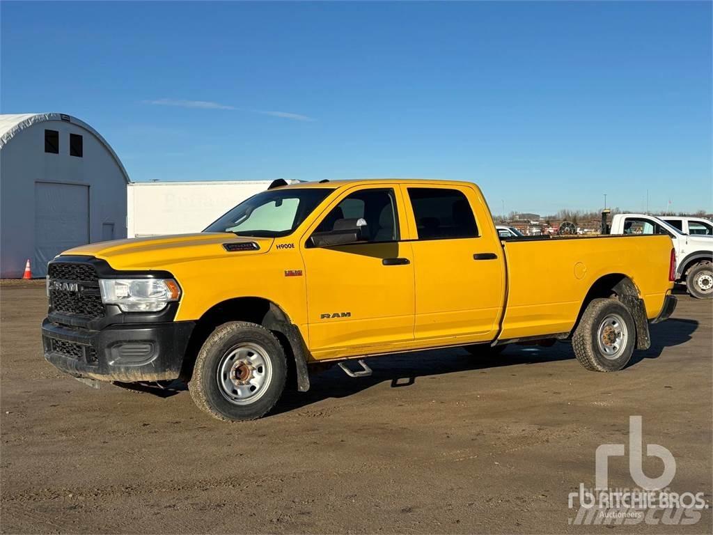 RAM 2500 Nakladacia/sklápacia bočnica