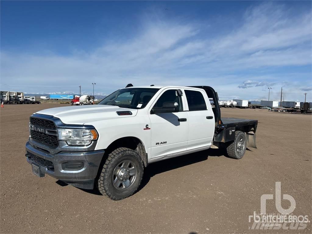 RAM 2500 Plošinové nákladné automobily/nákladné automobily so sklápacími bočnicami