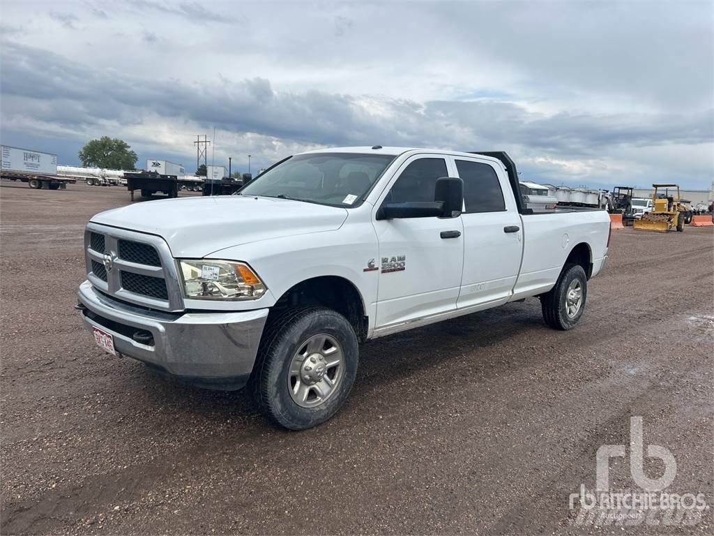 RAM 2500 Nakladacia/sklápacia bočnica
