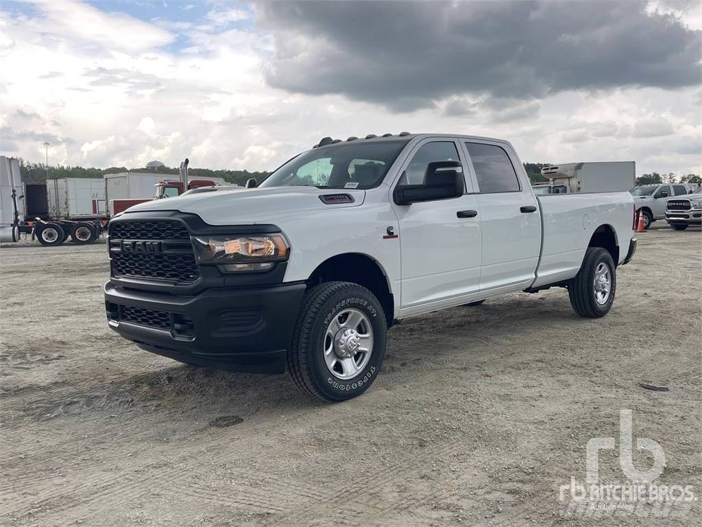 RAM 2500 Nakladacia/sklápacia bočnica
