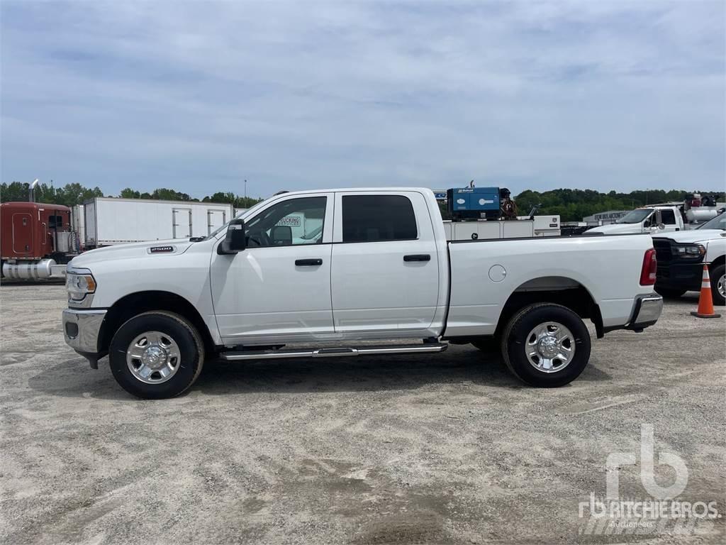 RAM 2500 Nakladacia/sklápacia bočnica