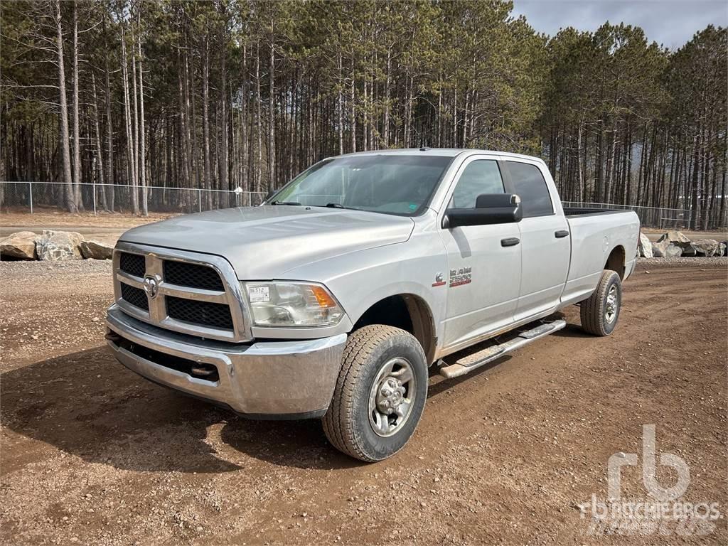 RAM 2500 Nakladacia/sklápacia bočnica