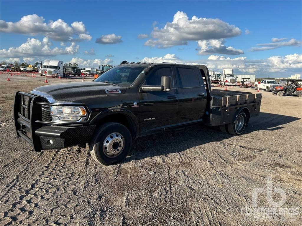 RAM 3500 Plošinové nákladné automobily/nákladné automobily so sklápacími bočnicami