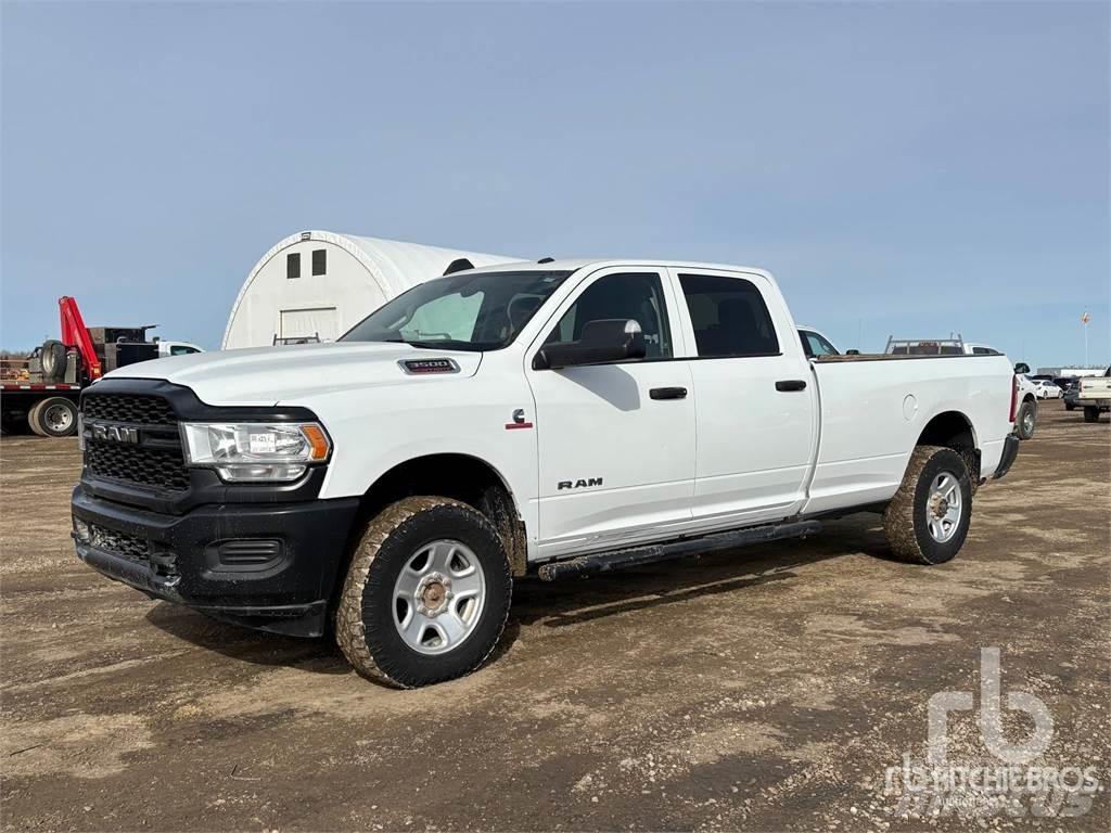 RAM 3500 Nakladacia/sklápacia bočnica