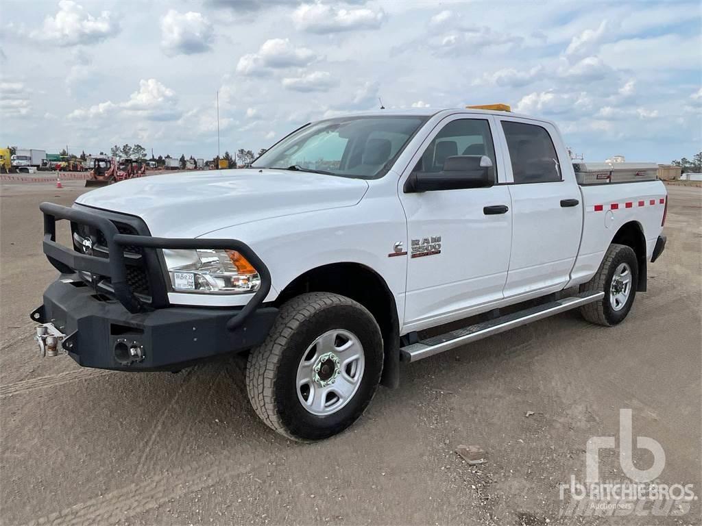 RAM 3500 Nakladacia/sklápacia bočnica