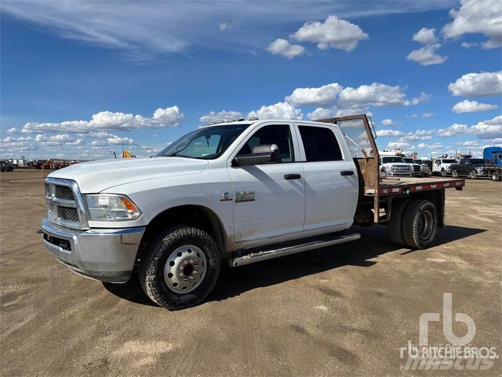 RAM 3500HD Plošinové nákladné automobily/nákladné automobily so sklápacími bočnicami