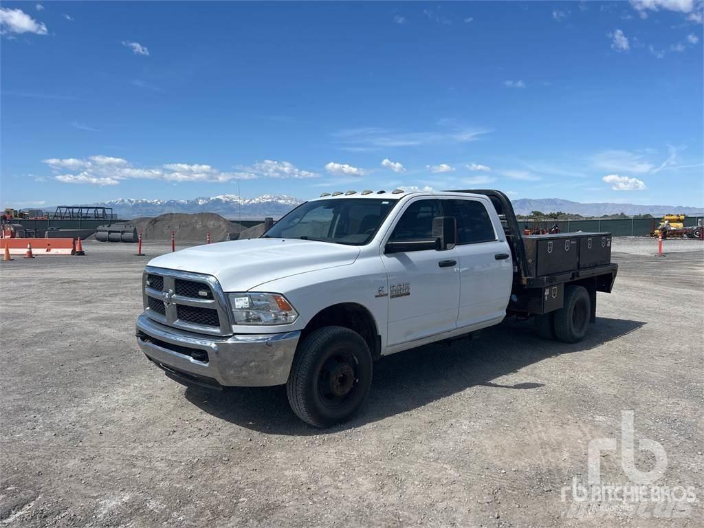 RAM 3500HD Plošinové nákladné automobily/nákladné automobily so sklápacími bočnicami