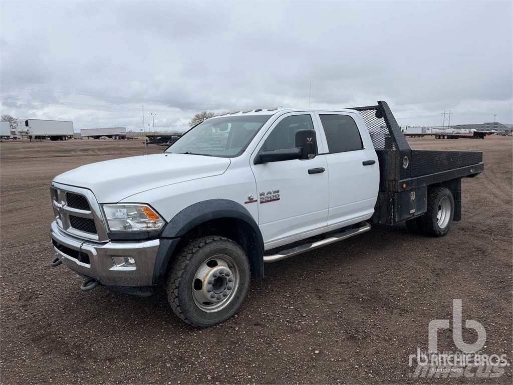 RAM 5500 Plošinové nákladné automobily/nákladné automobily so sklápacími bočnicami