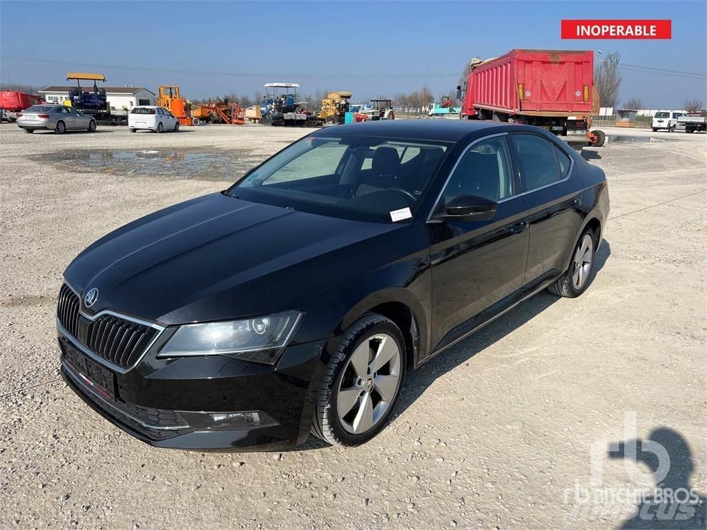 Skoda SUPERB Automobily