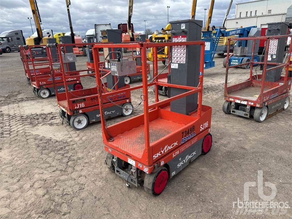 SkyJack SJ16 Kladkostroje, navijaky a stavebné výťahy