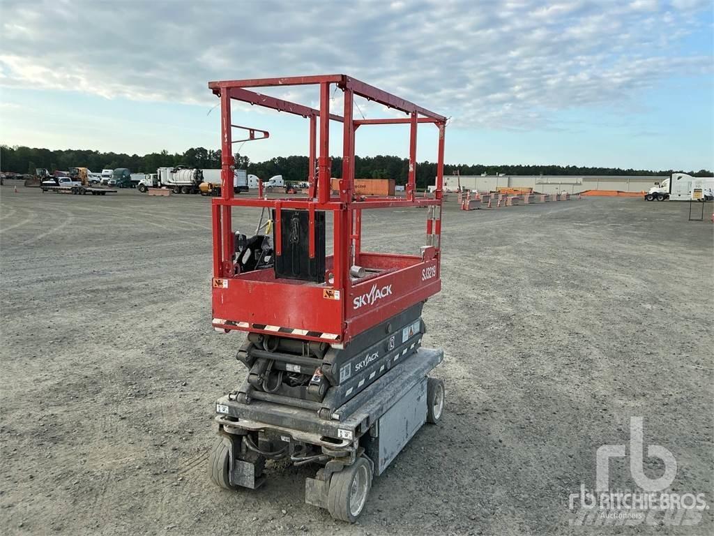 SkyJack SJ3219 Nožnicové zdvíhacie plošiny